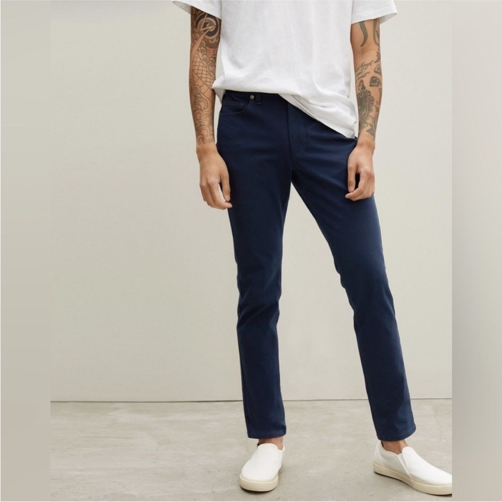 EVERLANE The Performance Traveler Chino Pants Navy Men's 31X30 Casual Work EUC